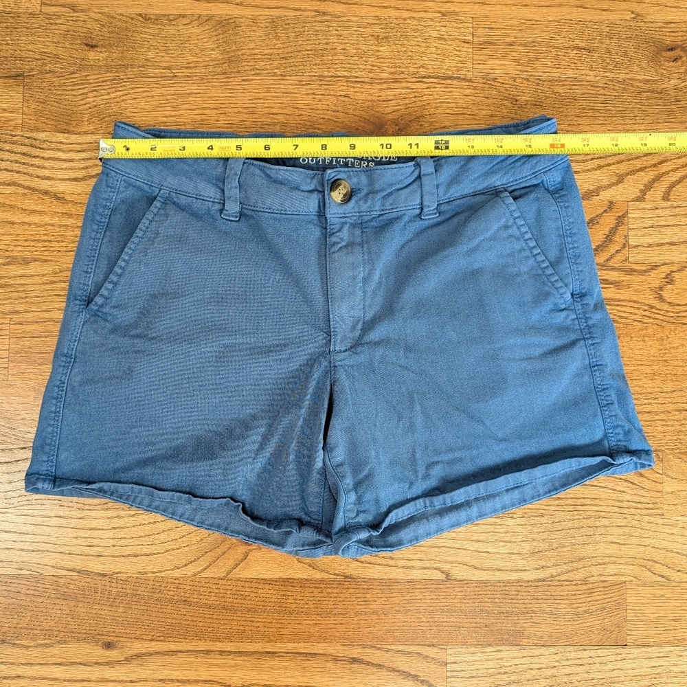 American Eagle AEO Twill Shorts Womens Size 12 Blue Midi Super Stretch Chino - Picture 2 of 9